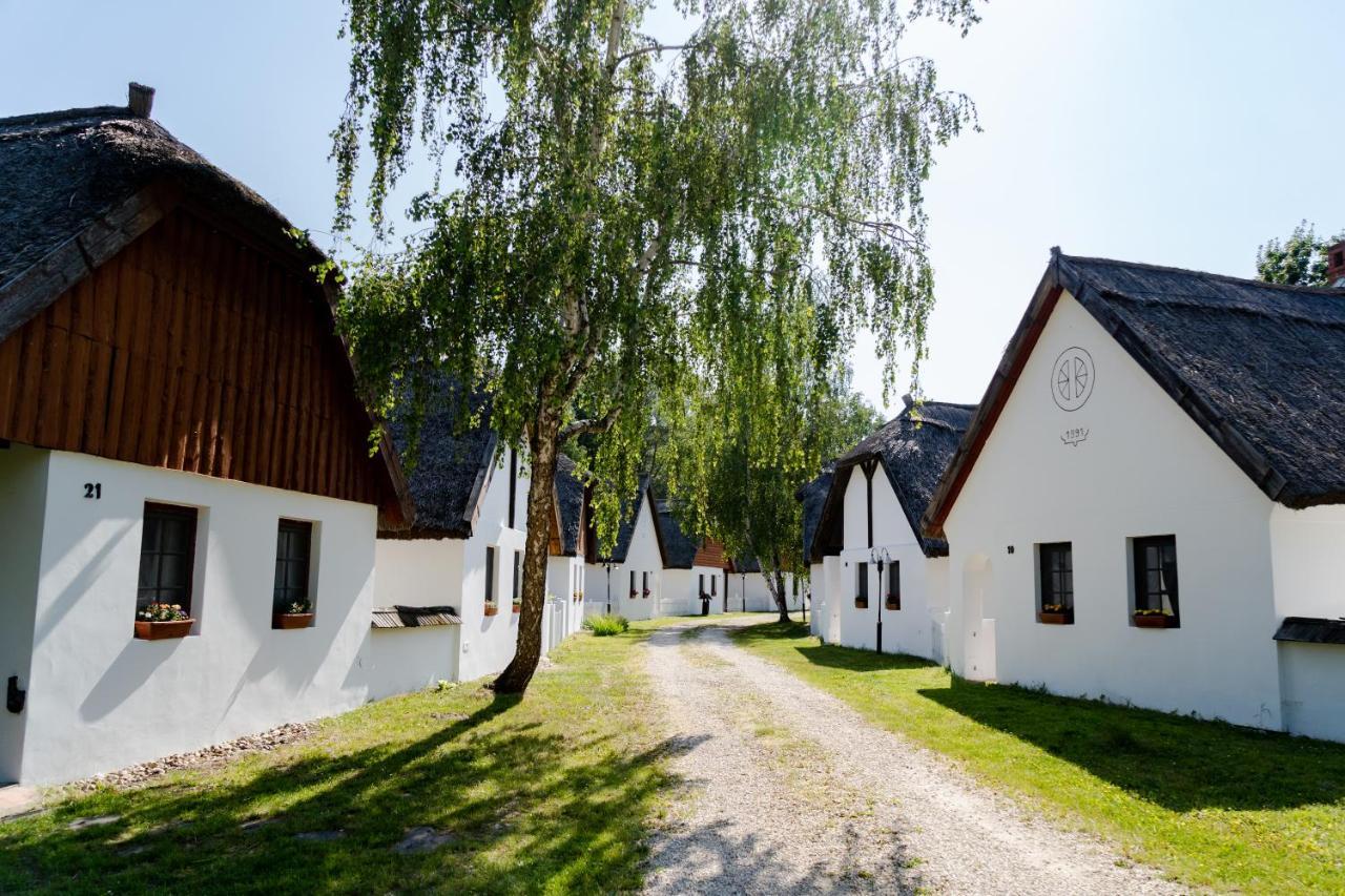 Hotel Bohém Birtok és Csárda Zamárdi Exterior foto