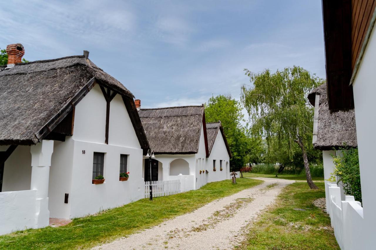 Hotel Bohém Birtok és Csárda Zamárdi Exterior foto