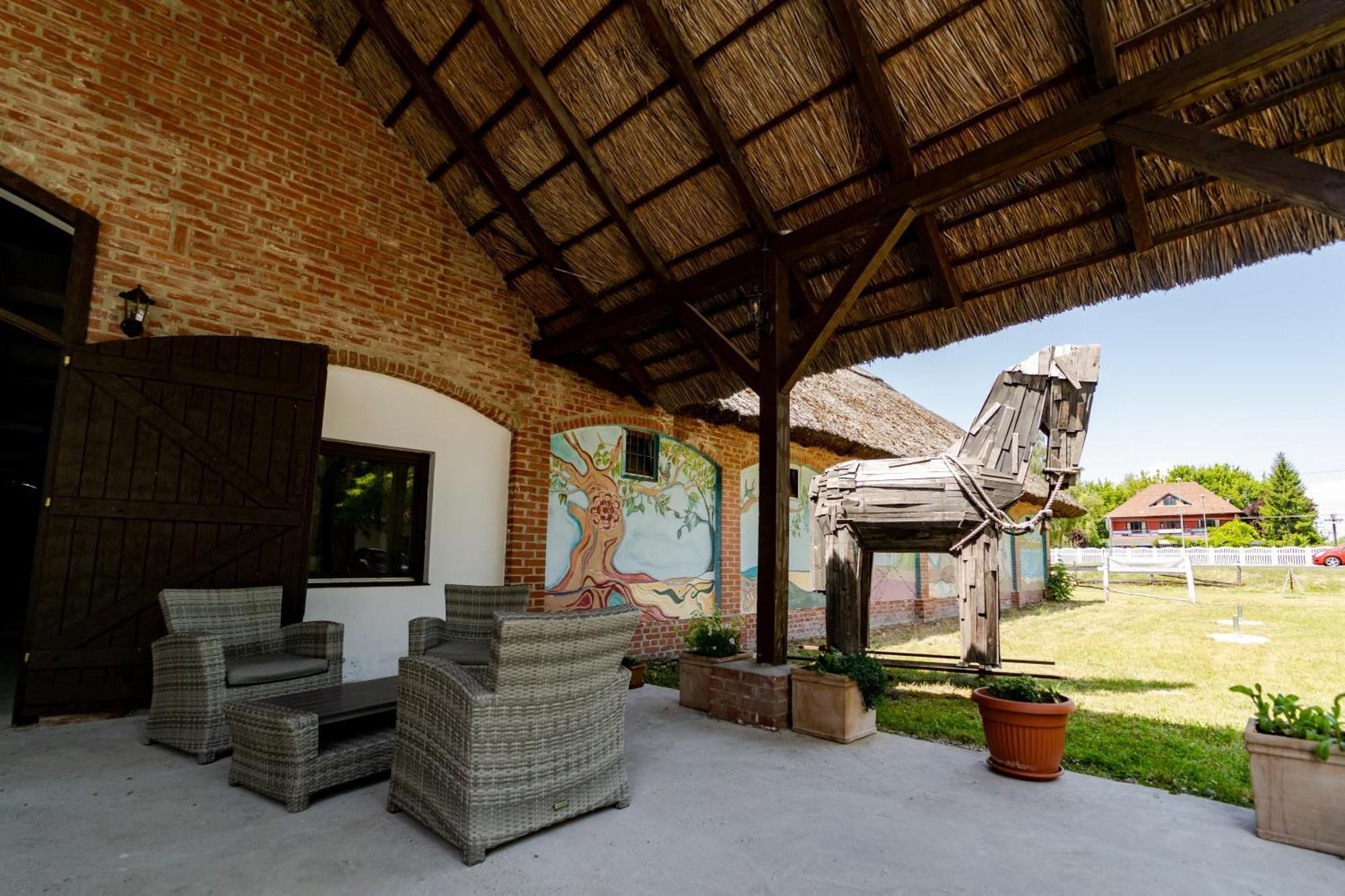 Hotel Bohém Birtok és Csárda Zamárdi Exterior foto