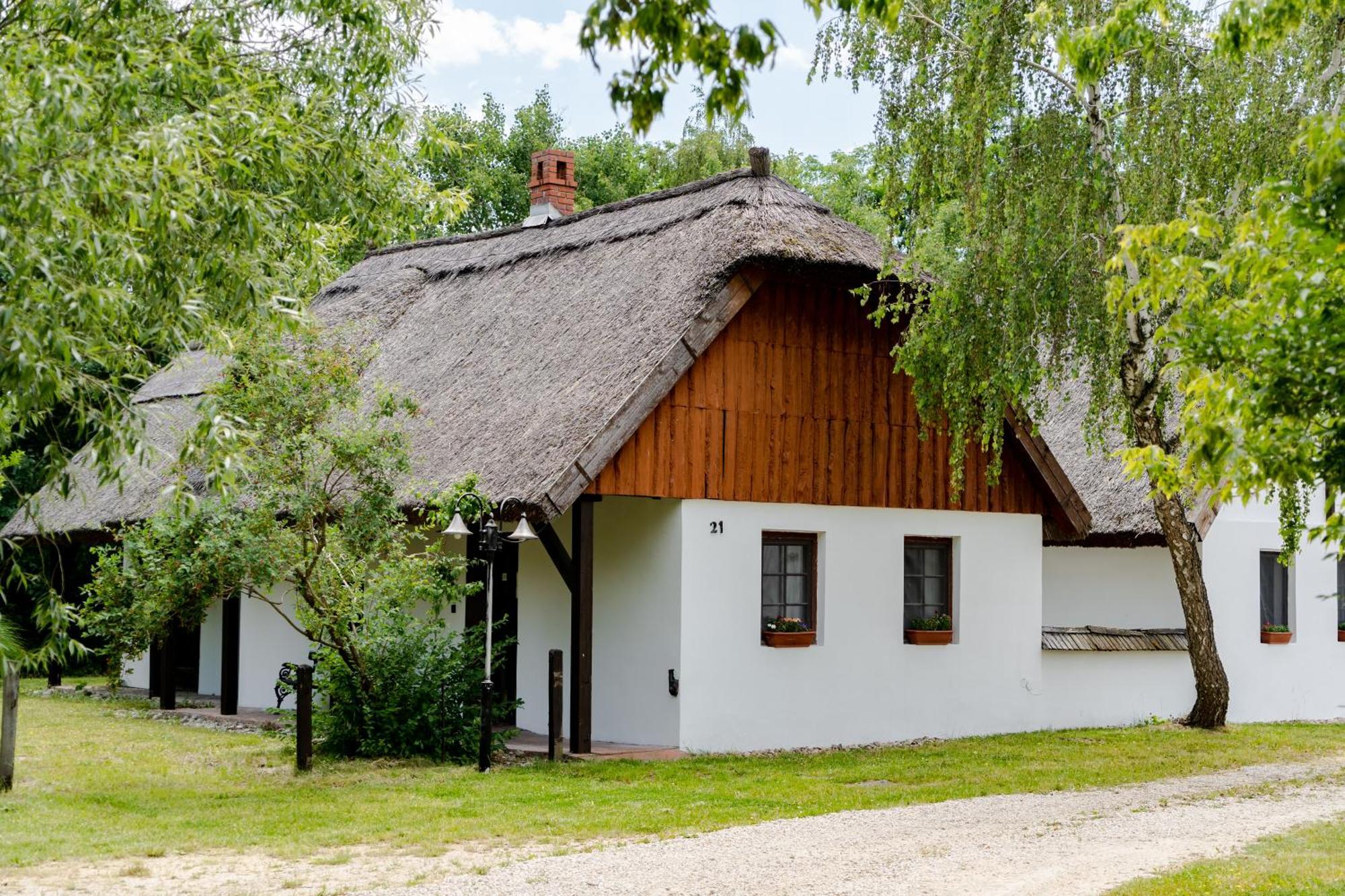 Hotel Bohém Birtok és Csárda Zamárdi Exterior foto