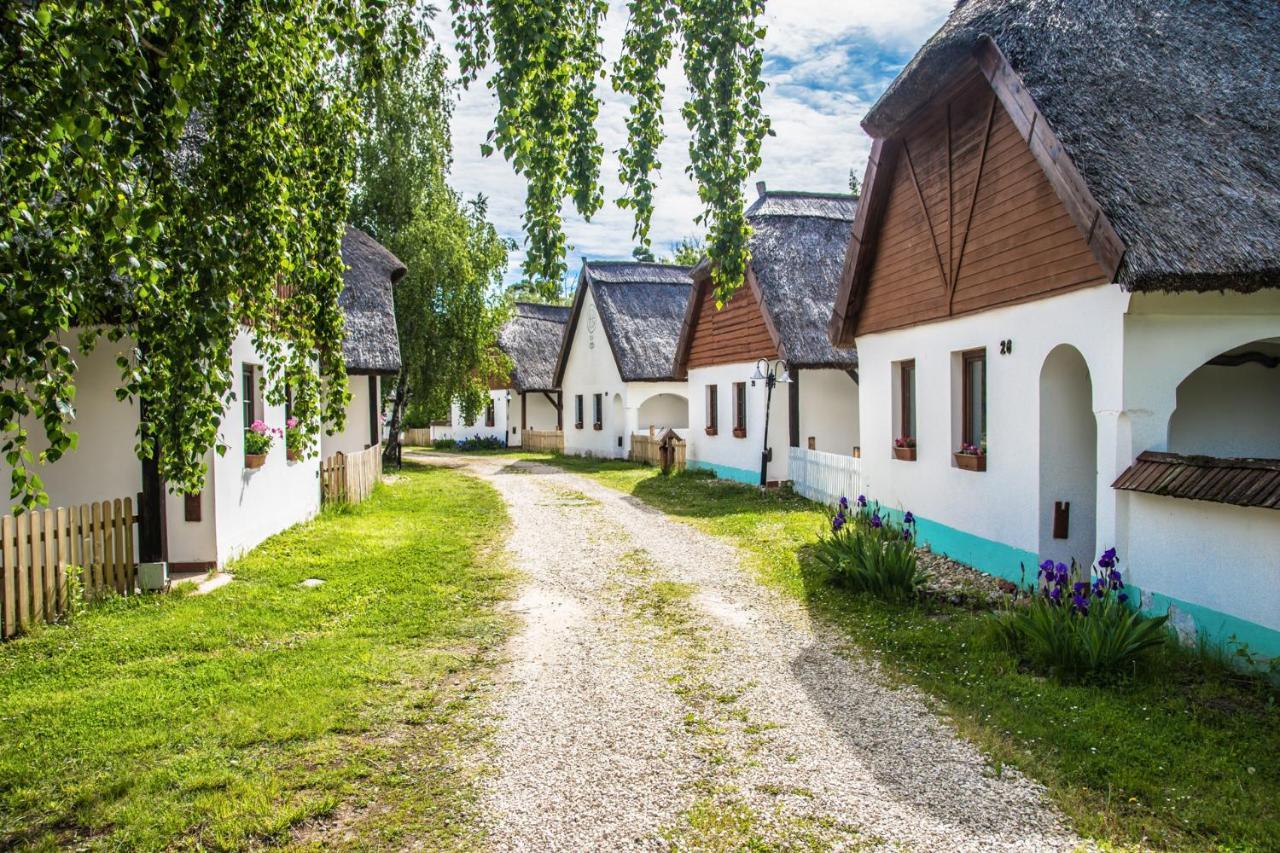 Hotel Bohém Birtok és Csárda Zamárdi Exterior foto
