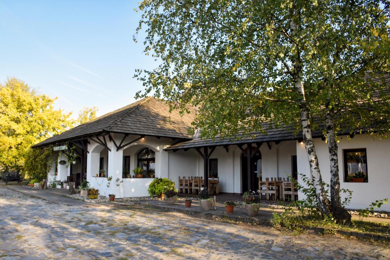 Hotel Bohém Birtok és Csárda Zamárdi Exterior foto